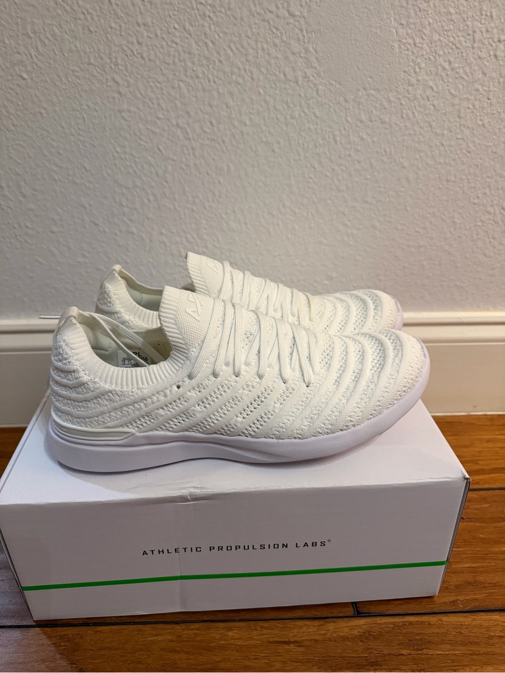 APL TechLoom Wave Women's Athletic Sneakers in White - Picture 3 of 3